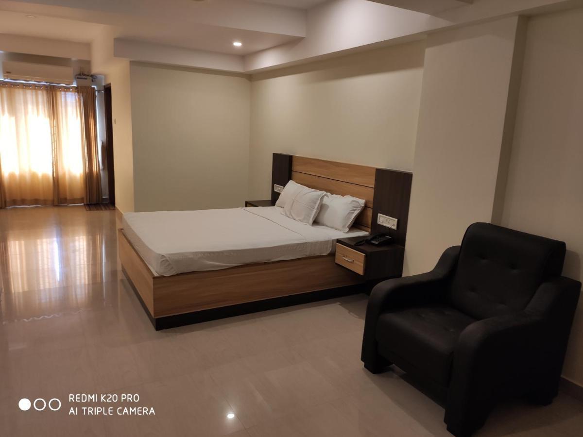 Hotel Sree Gokulam Apartments Guruvāyūr Kültér fotó