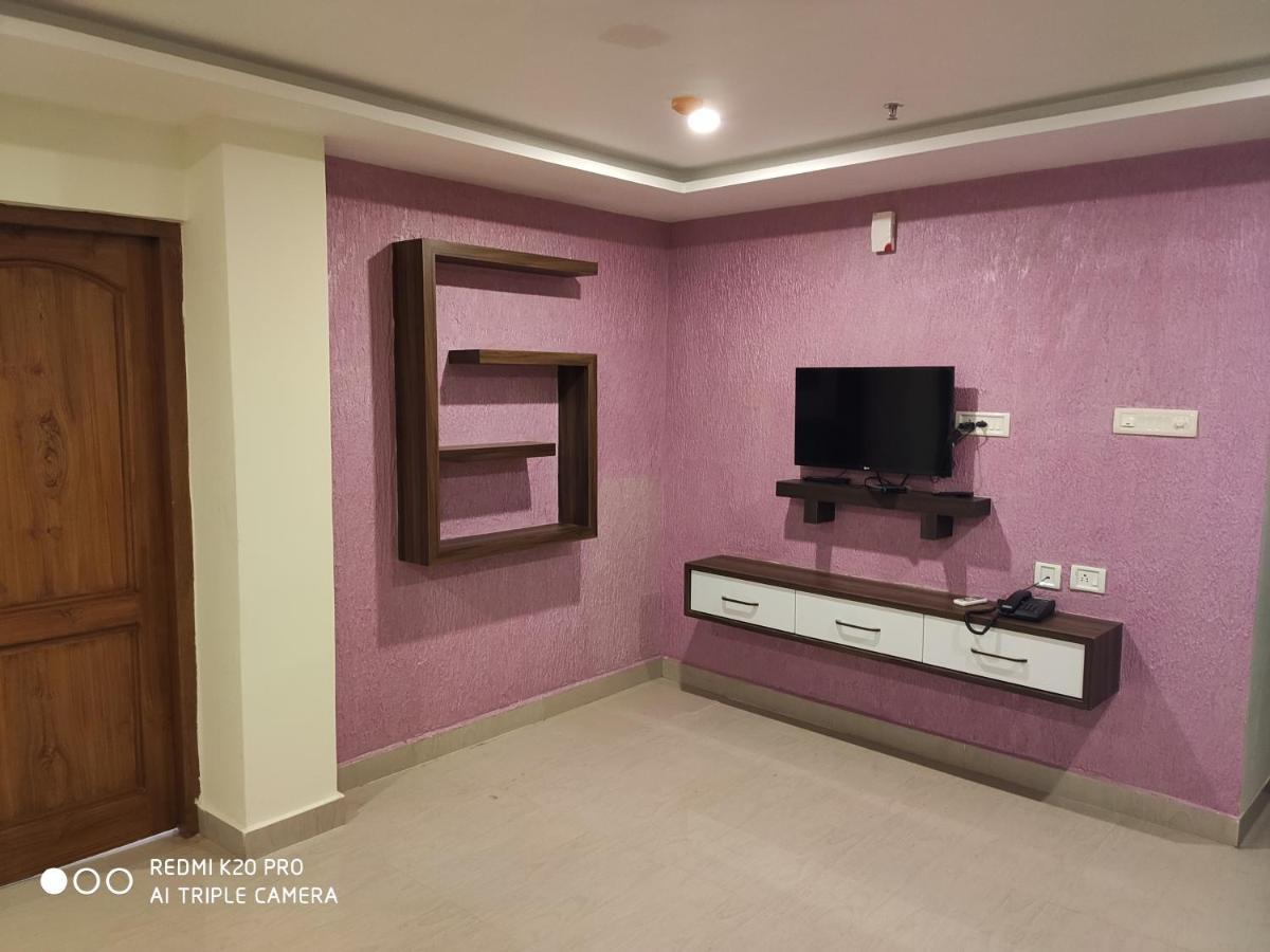 Hotel Sree Gokulam Apartments Guruvāyūr Kültér fotó