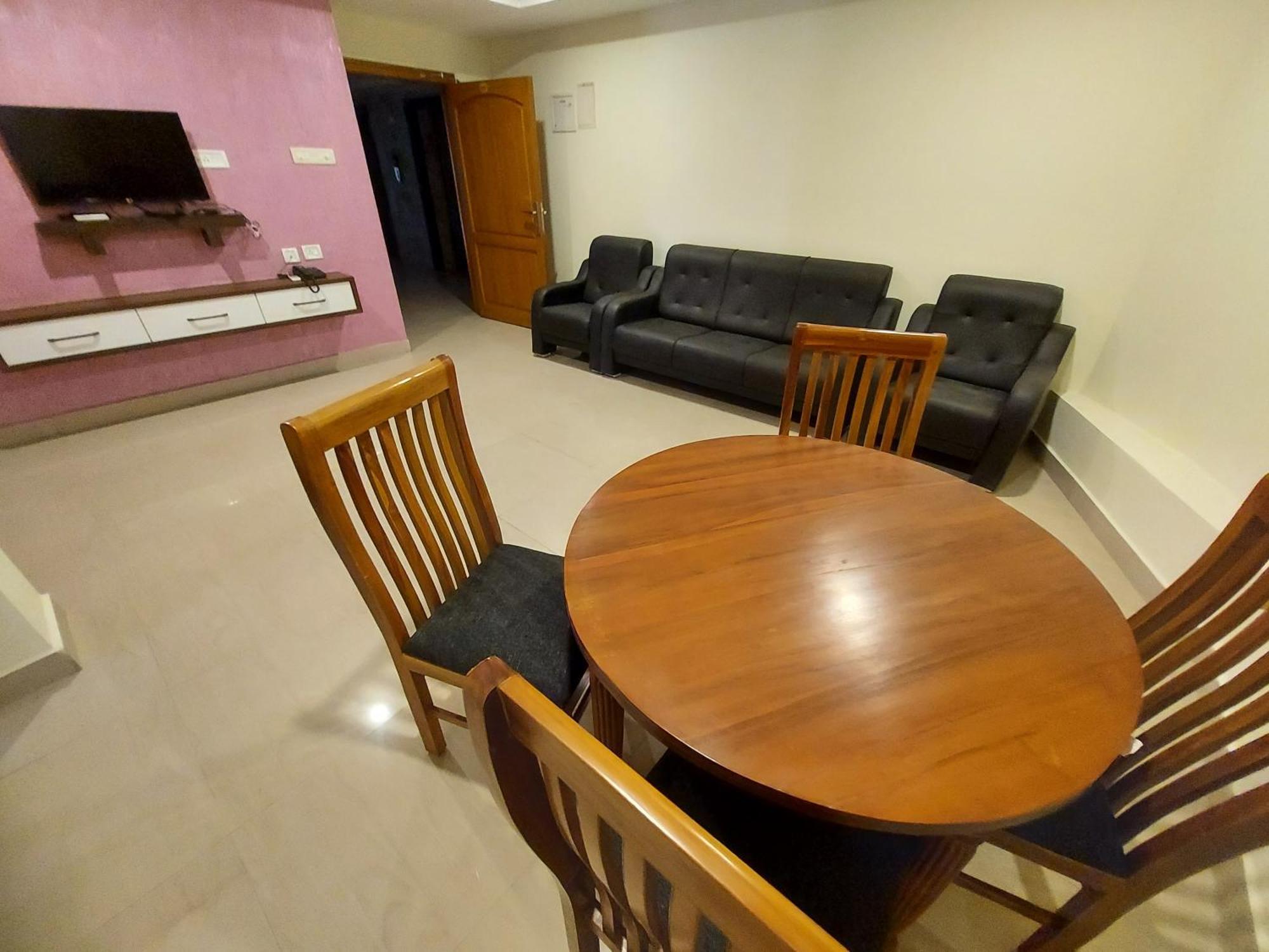 Hotel Sree Gokulam Apartments Guruvāyūr Kültér fotó
