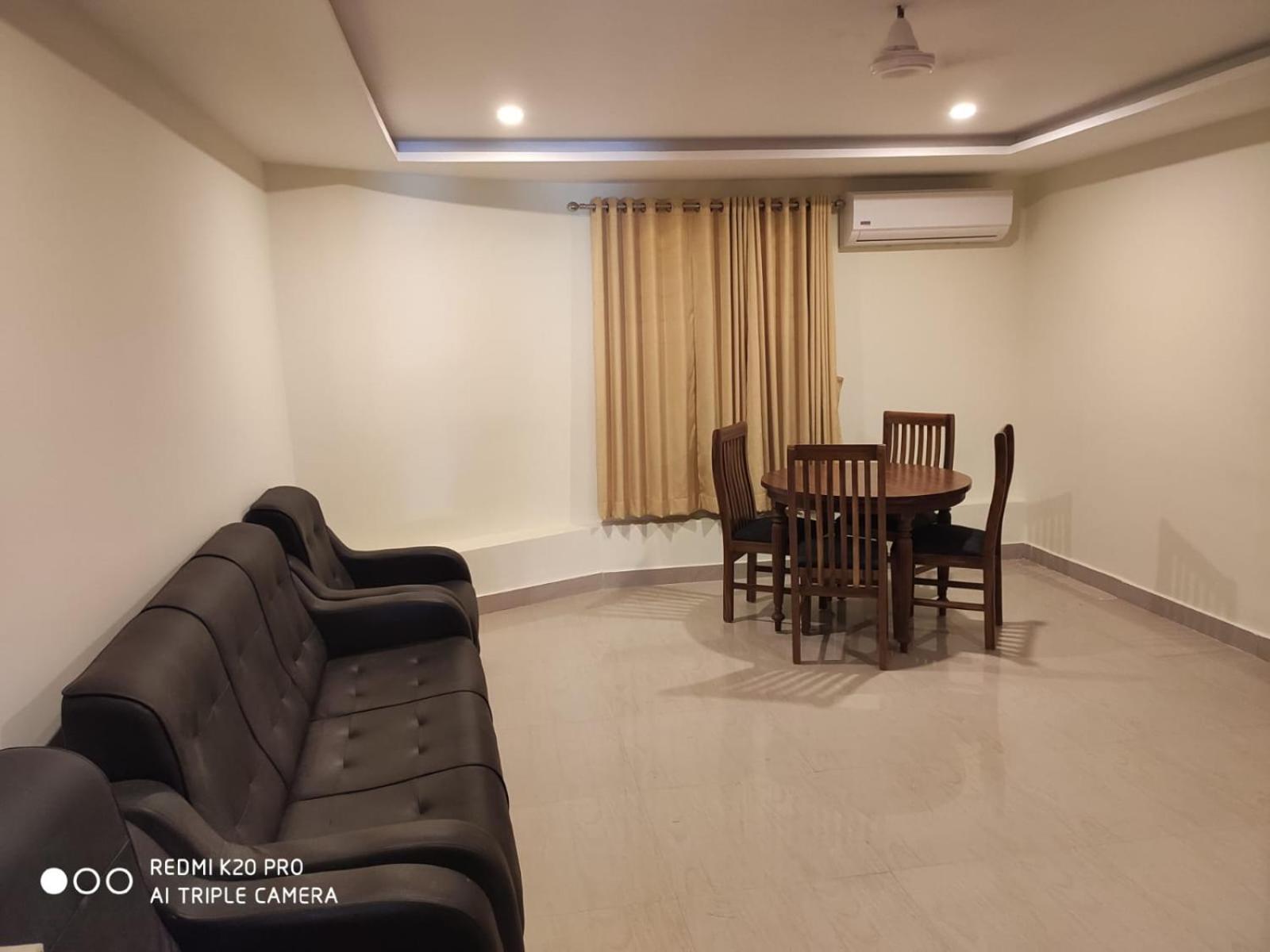 Hotel Sree Gokulam Apartments Guruvāyūr Kültér fotó